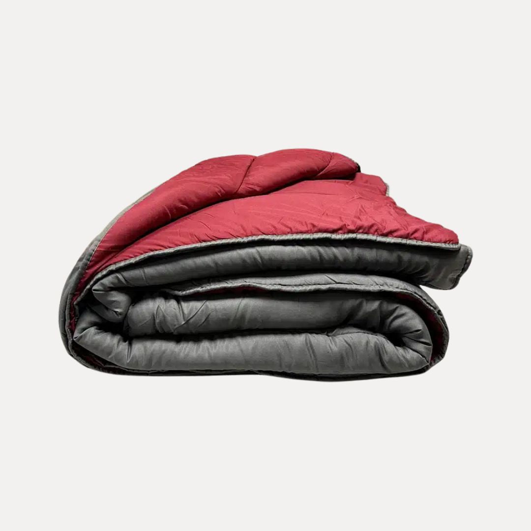 couette chaude gris rouge