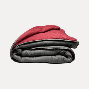 couette chaude gris rouge