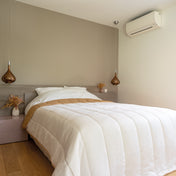 couette légère taupe camel