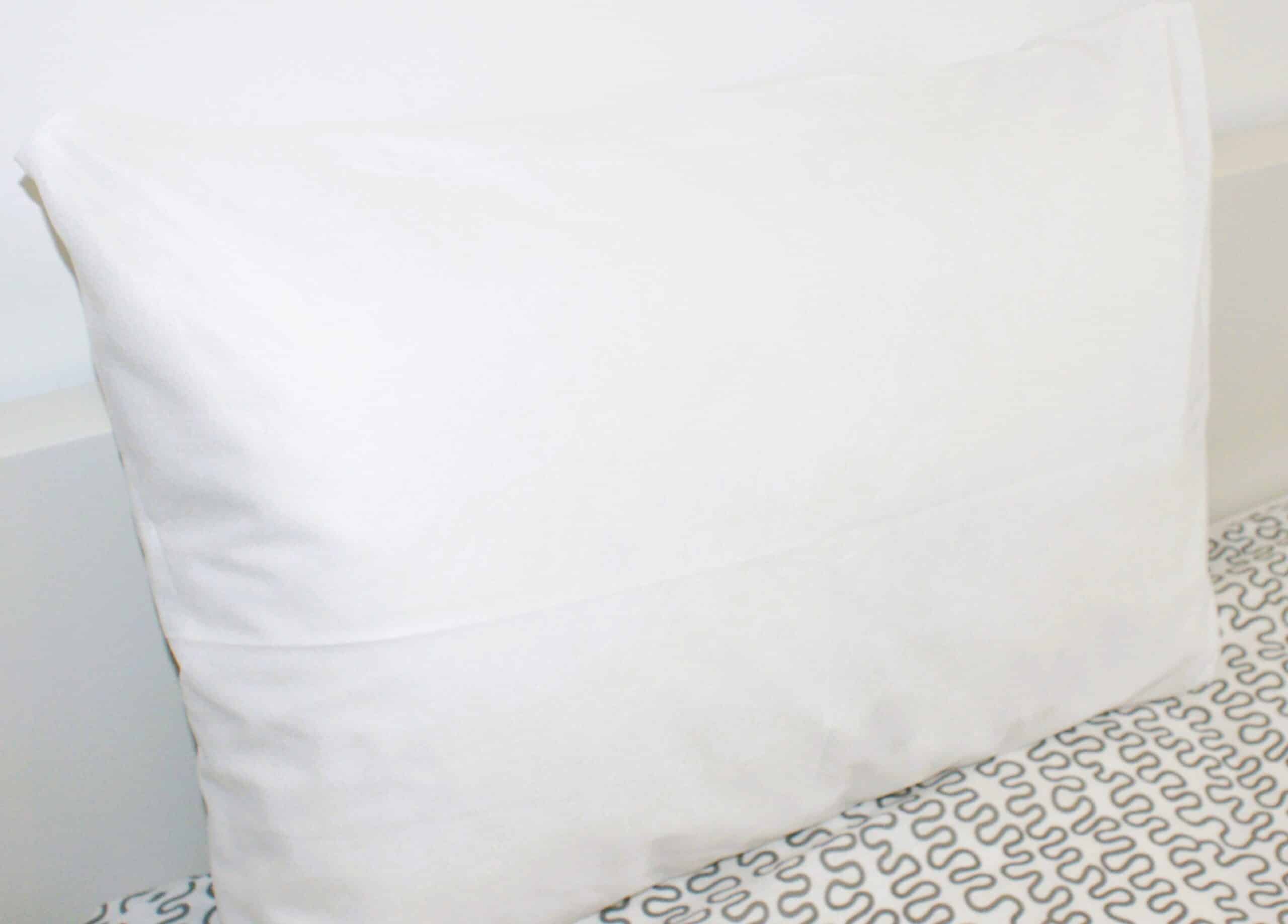 CILQUE taie d'oreiller jetable lavable coussin amovible confortable doux  respirant (sans oreiller) 45 x 45 cm peluche marron 138 g : :  Cuisine et Maison